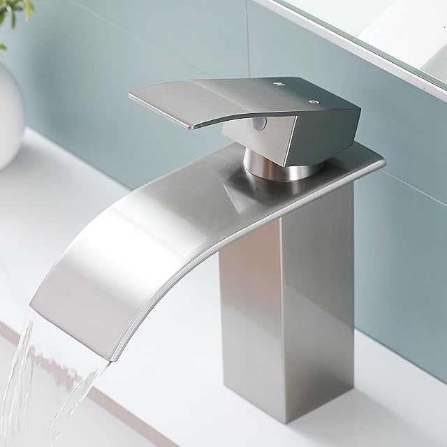 Robinet mitigeur de lavabo cascade en inox Fransiton